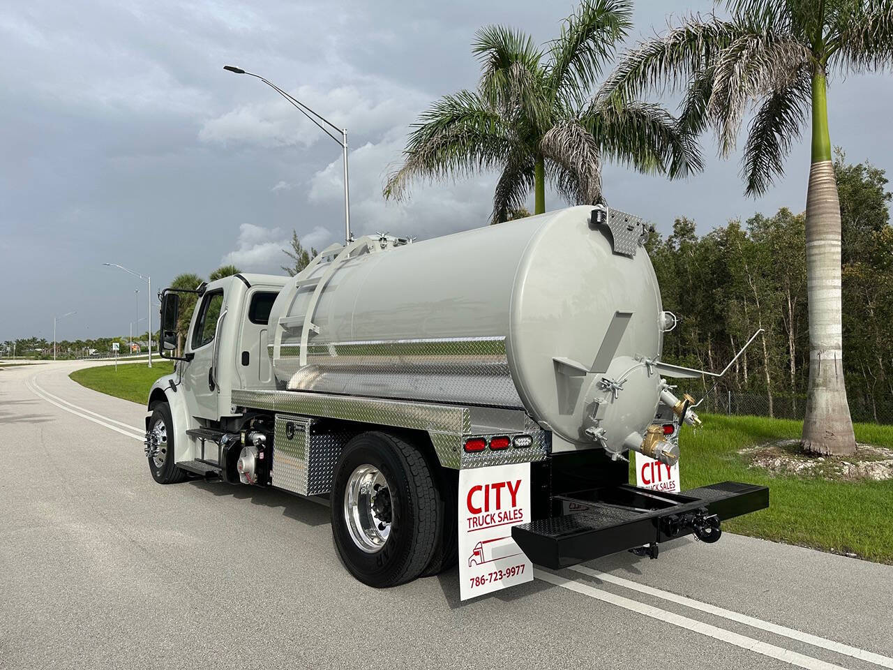 2014 Freightliner M2 106 for sale at City Truck Sales in Miami , FL