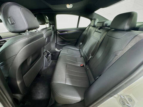 2022 BMW 5 Series 530i