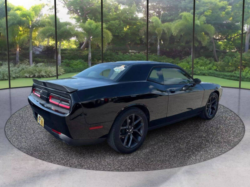 2019 Dodge Challenger SXT