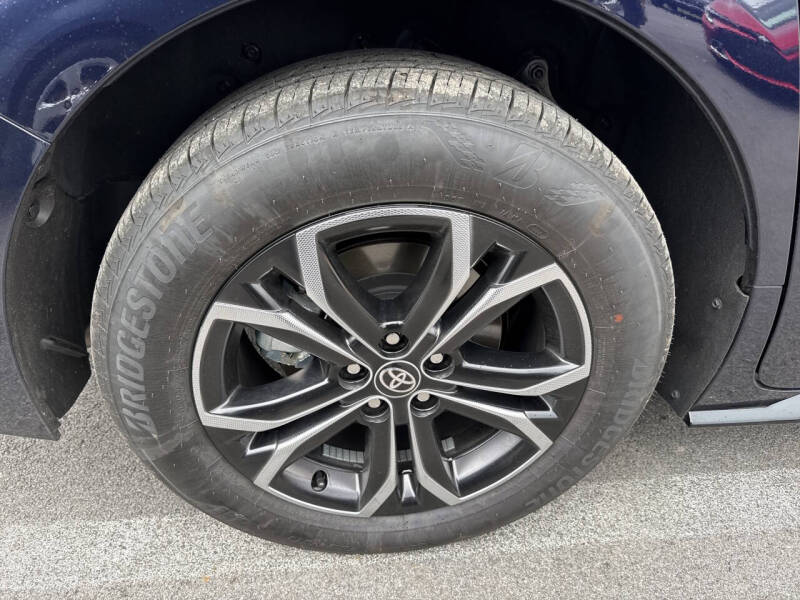 2025 Toyota Sienna Platinum 7-Passenger