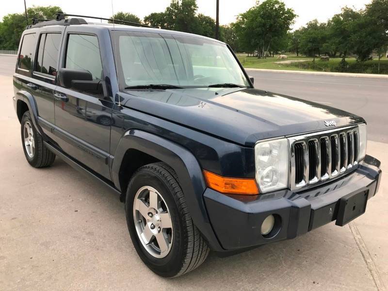 2009 Jeep Commander for sale at LUXURY UNLIMITED AUTO SALES in San Antonio TX