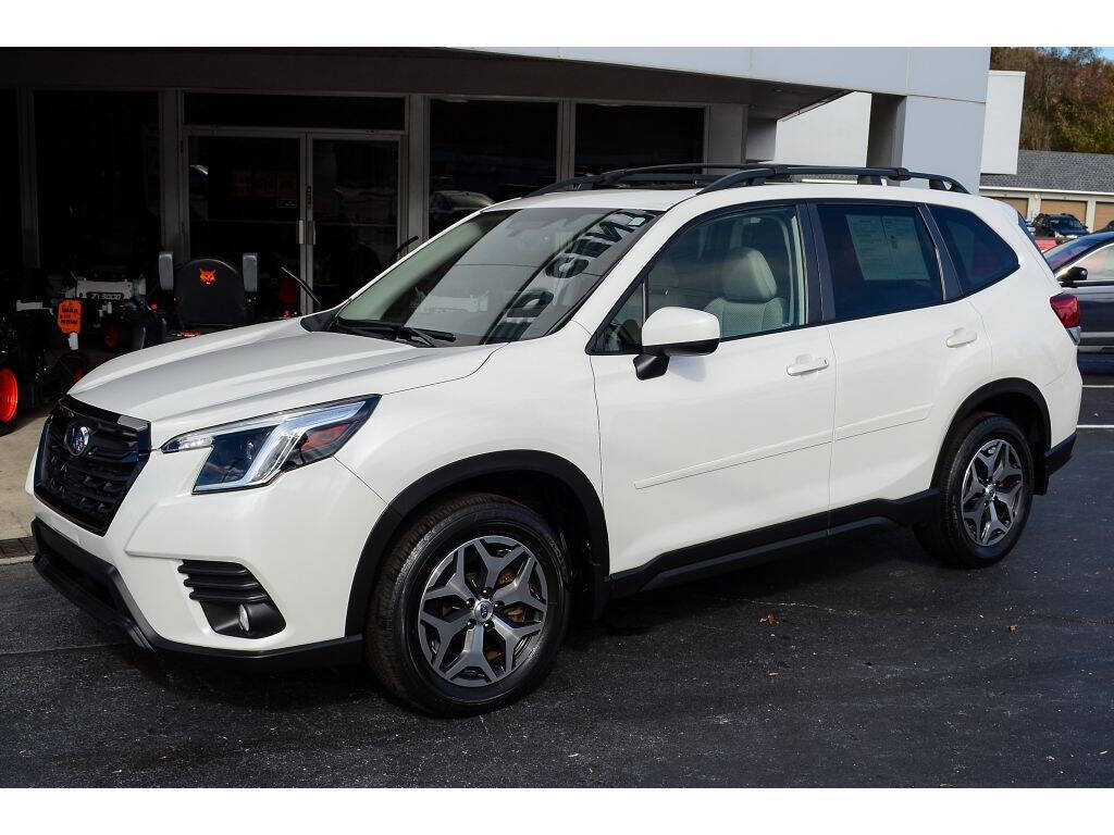 2022 Subaru Forester for sale at EARL DUFF PRE-OWNED CENTER in Harriman, TN