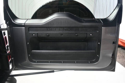 2023 Land Rover Defender 110 X-Dynamic SE