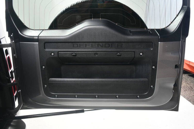 2023 Land Rover Defender 110 X-Dynamic SE