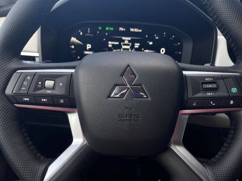 2025 Mitsubishi Outlander SEL