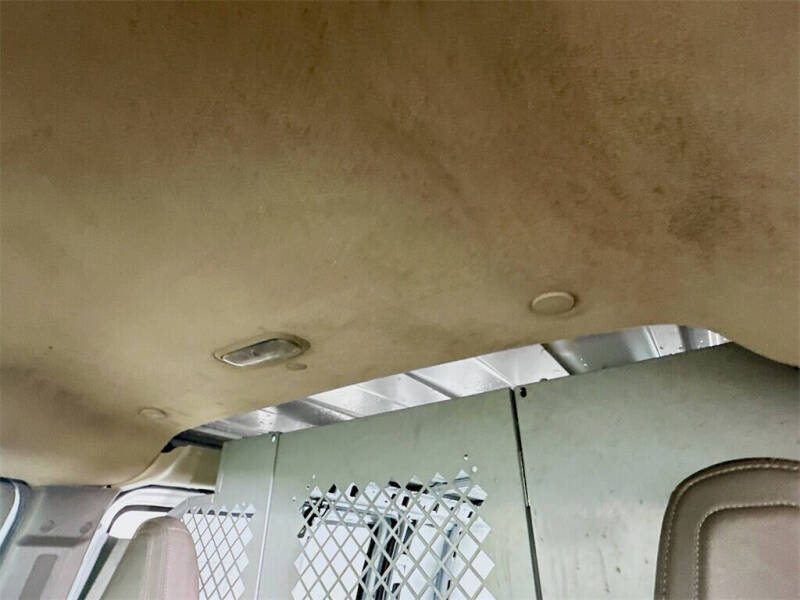 2022 Chevrolet Express 2500