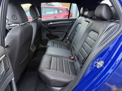 2016 Volkswagen Golf R 4Motion