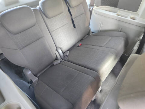 2009 Volkswagen Routan SE