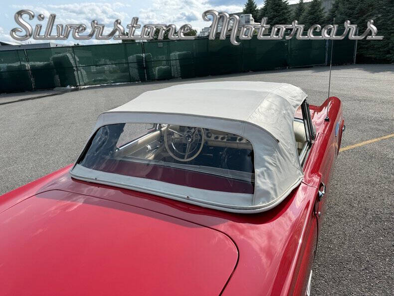 1957 Ford Thunderbird