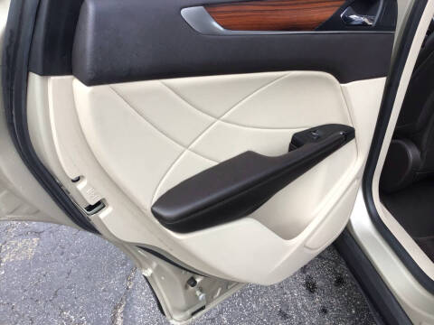 2017 Lincoln MKC Select