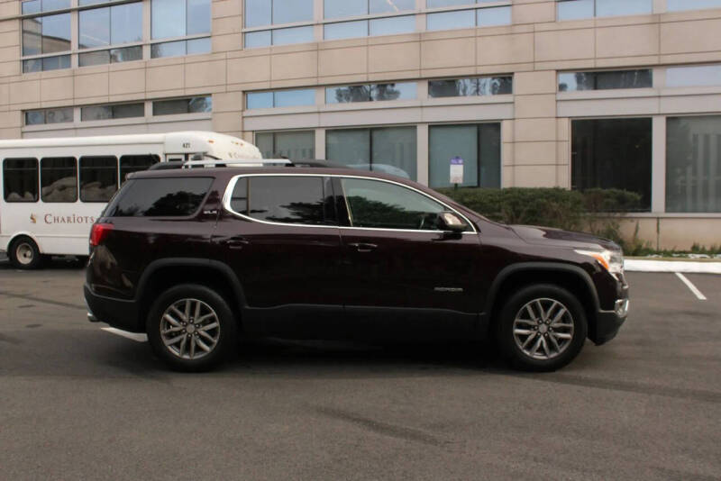 2017 GMC Acadia SLE-2