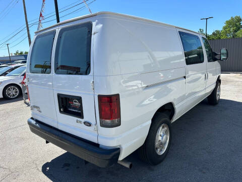 2011 Ford E-Series E-150