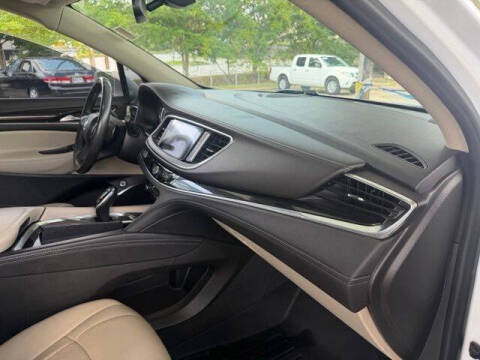 2020 Buick Enclave Essence