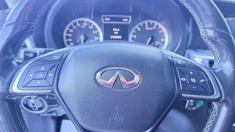 2018 Infiniti QX30 Luxury