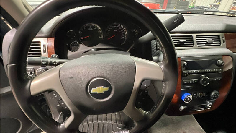 2011 Chevrolet Avalanche LS