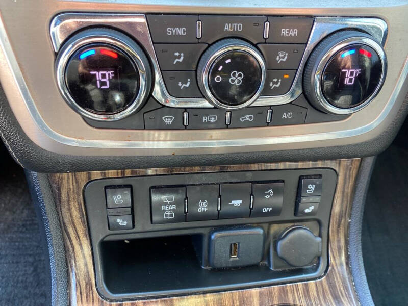 2016 GMC Acadia Denali