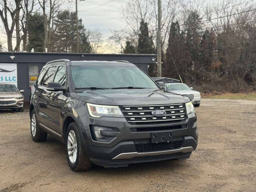 2016 Ford Explorer XLT 4dr SUV's photo