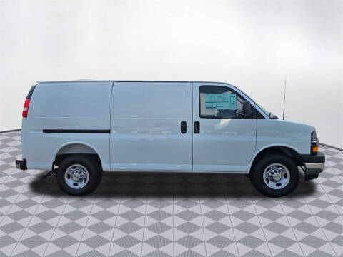 2025 Chevrolet Express 2500