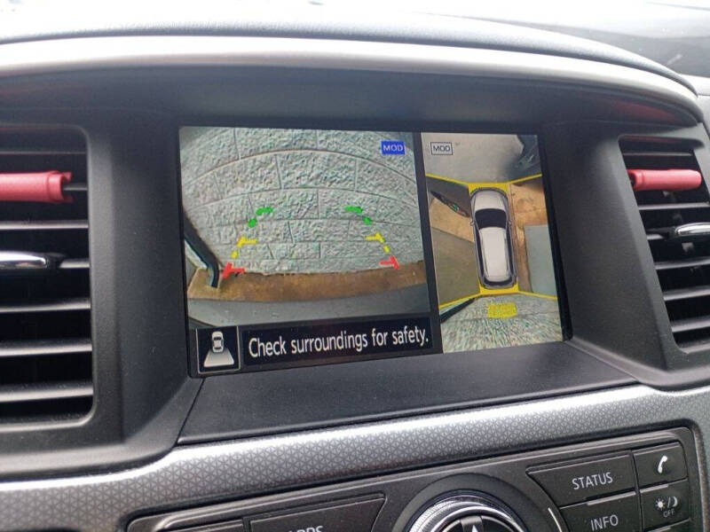 2020 Nissan Pathfinder SL