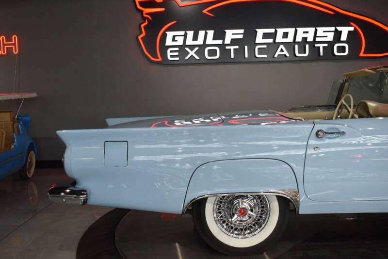 1957 Ford Thunderbird