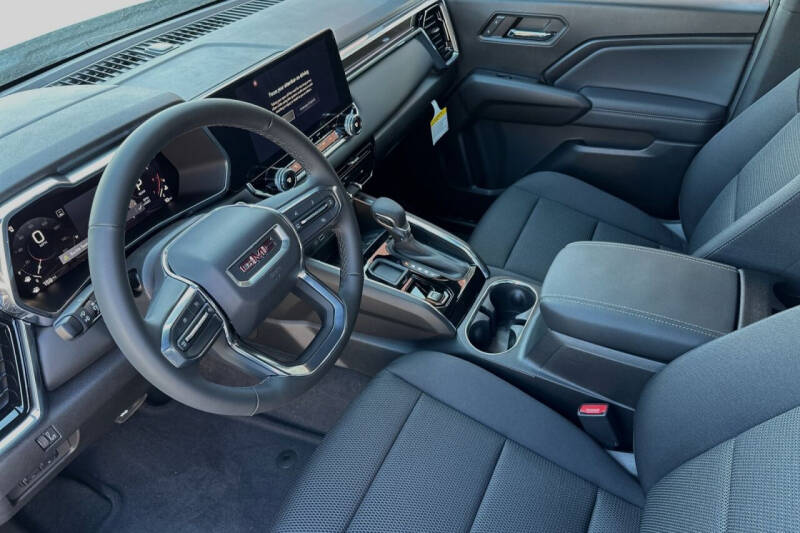 2024 GMC Canyon Elevation