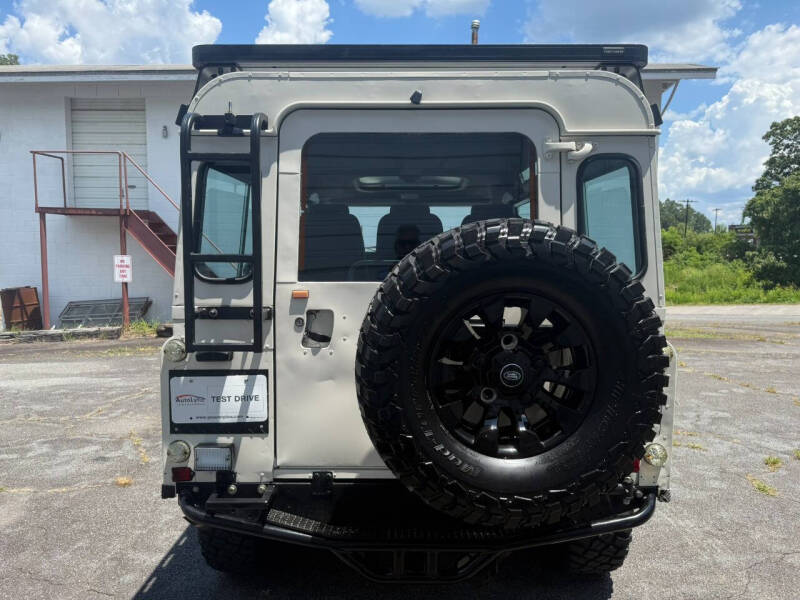 1990 Land Rover Defender