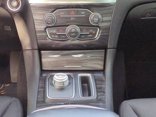 2021 Chrysler 300 Touring