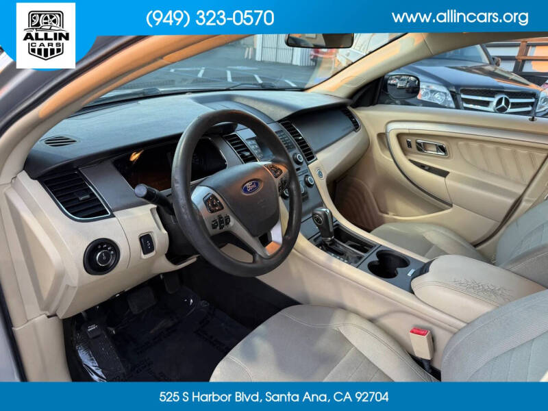 2016 Ford Taurus SE