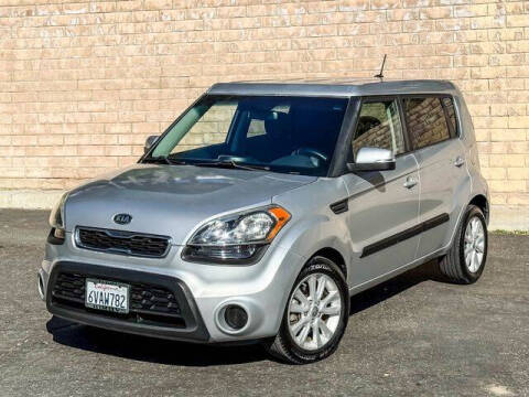 2012 Kia Soul +