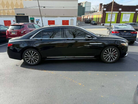 2017 Lincoln Continental Select