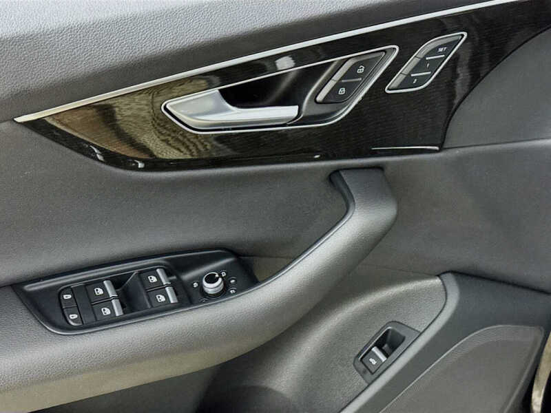 2022 Audi Q7 quattro Premium 55 TFSI