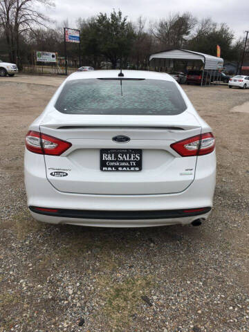 2016 Ford Fusion SE