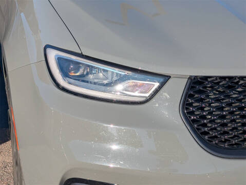 2023 Chrysler Pacifica Plug-In Hybrid Limited