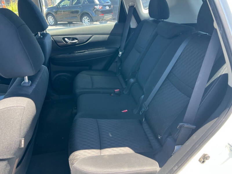 2017 Nissan Rogue S
