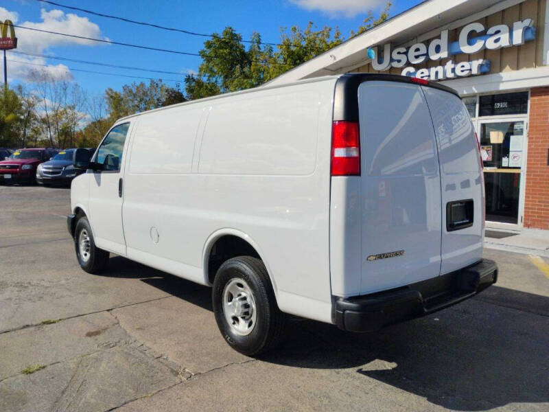 2021 Chevrolet Express 2500
