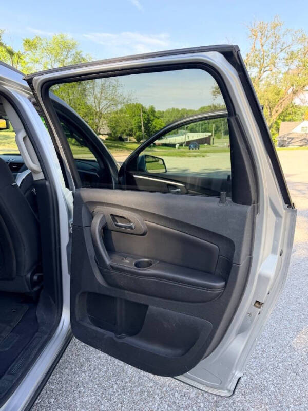 2011 Chevrolet Traverse LT