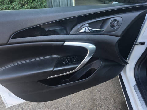 2012 Buick Regal Premium 1