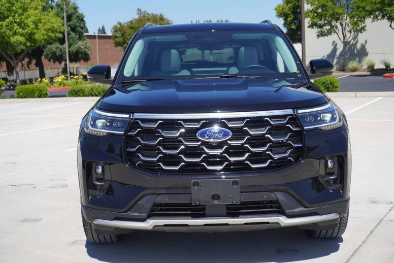 2025 Ford Explorer Platinum