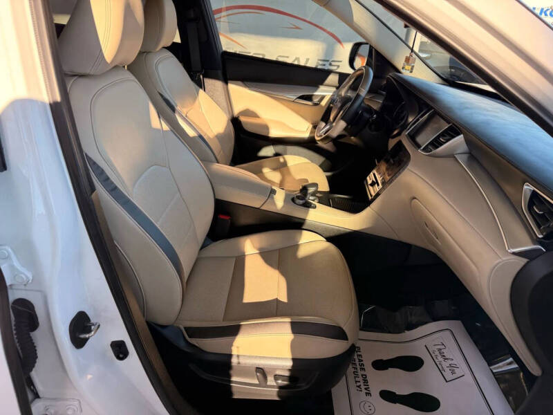 2019 Infiniti QX50 Essential