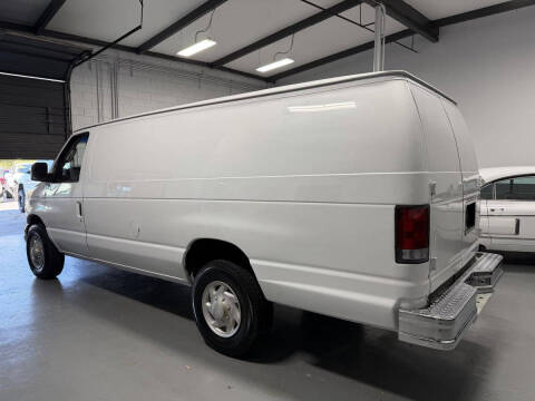 2005 Ford E-Series E-350 SD