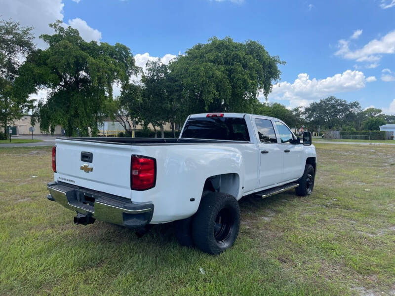 2015 Chevrolet 3500HD LCF
