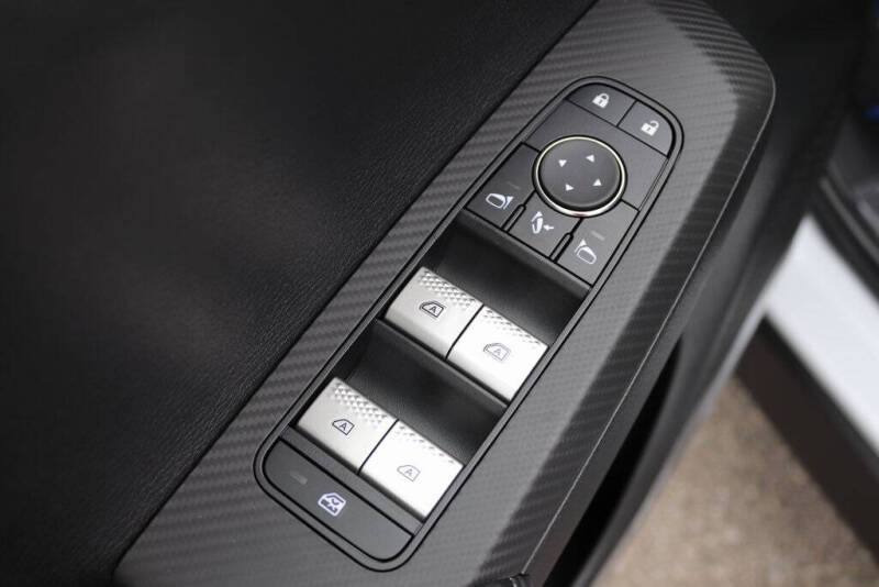 2025 Mitsubishi Outlander PHEV SE