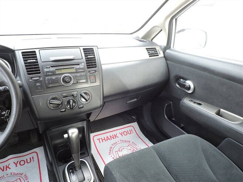 2011 Nissan Versa 1.8 S