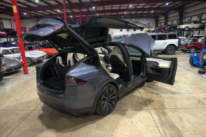 2022 Tesla Model X Plaid