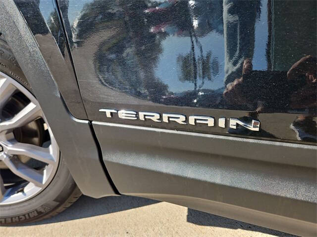 2024 GMC Terrain SLT