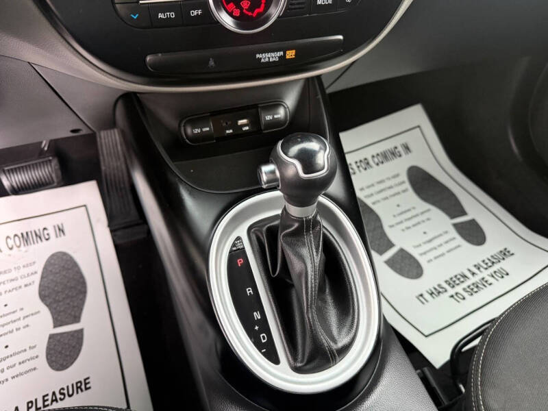 2017 Kia Soul +