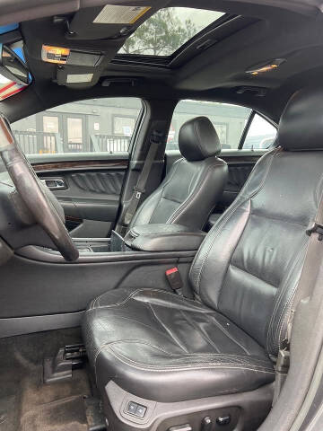 2017 Ford Taurus Limited