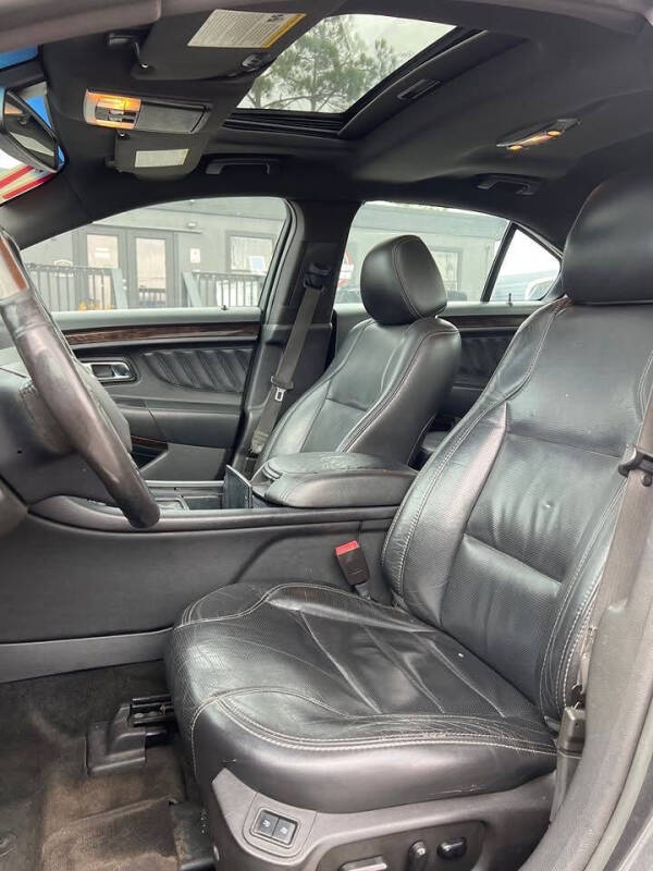 2017 Ford Taurus Limited