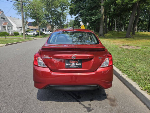 2018 Nissan Versa SV