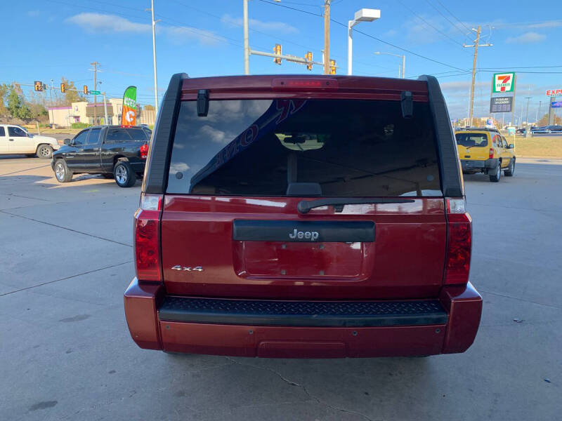 2008 Jeep Commander Sport